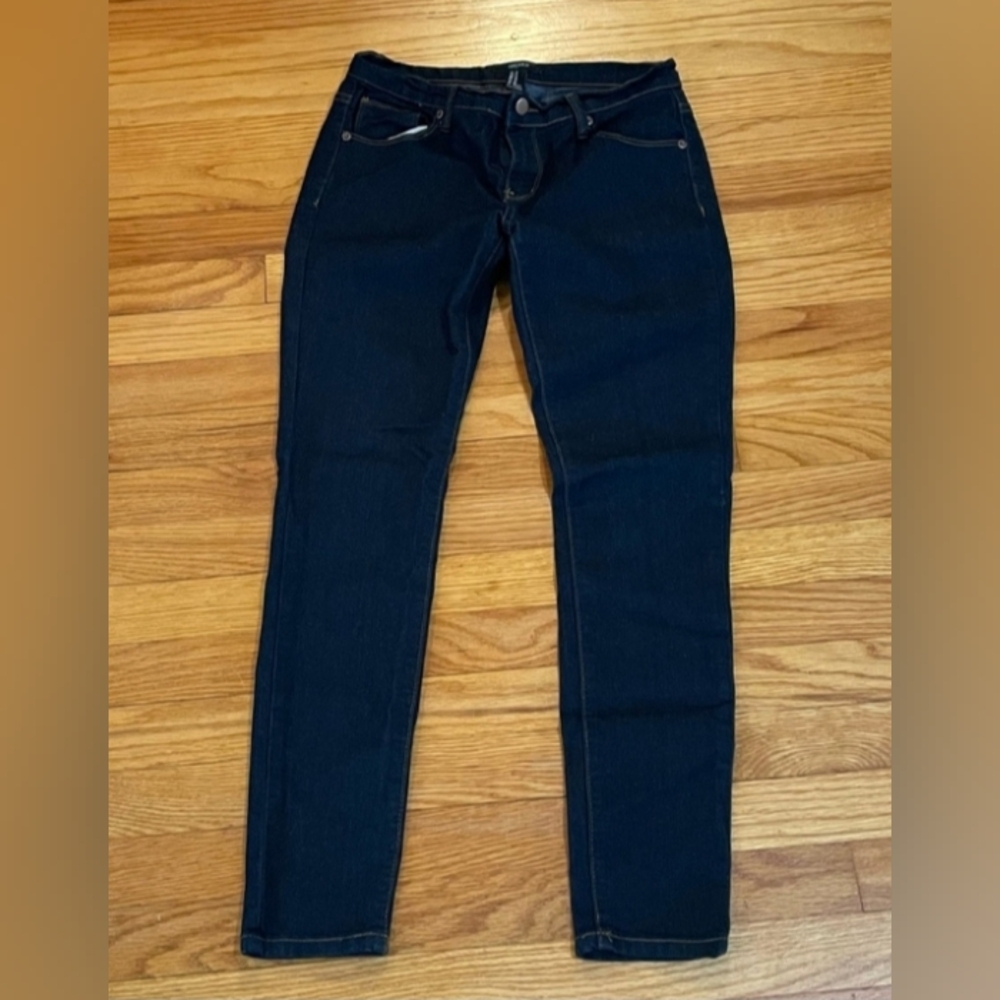 Forever 21 Dark Wash Skinny Jeans Sz 4/27